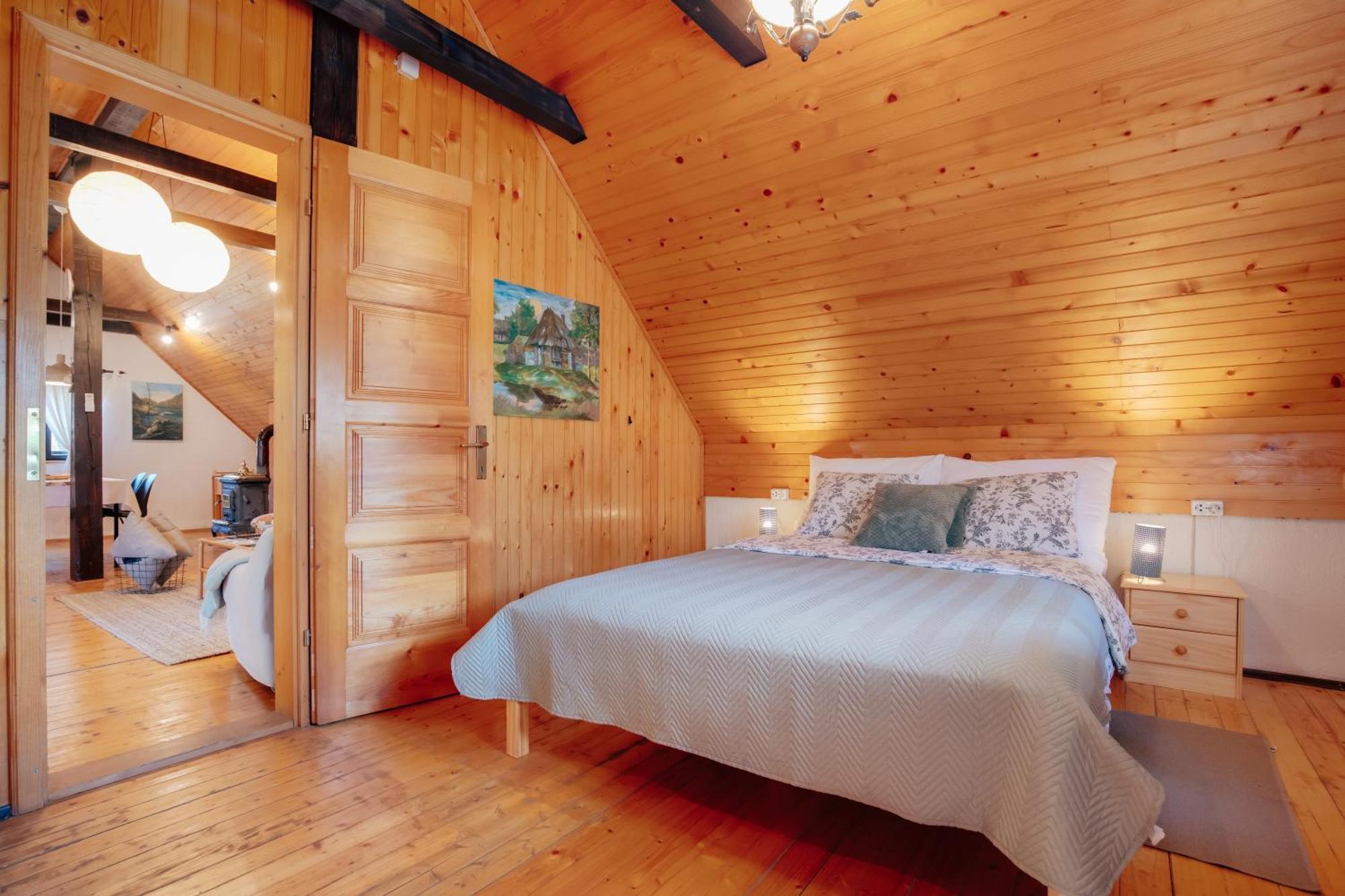 Guesthouse Pod Rastockim Krovom Slunj Exteriör bild