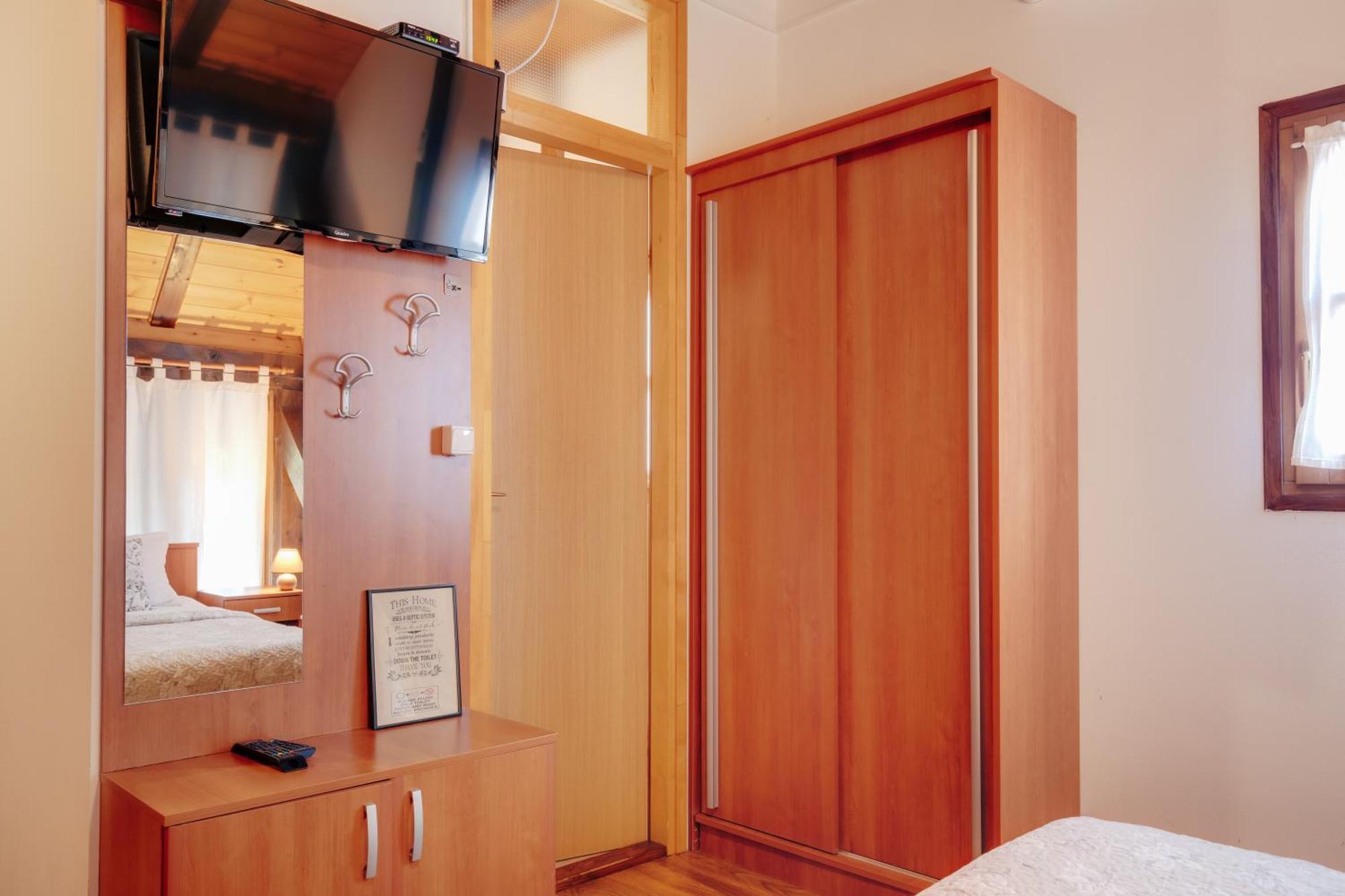 Guesthouse Pod Rastockim Krovom Slunj Rum bild