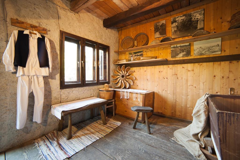 Guesthouse Pod Rastockim Krovom Slunj Exteriör bild